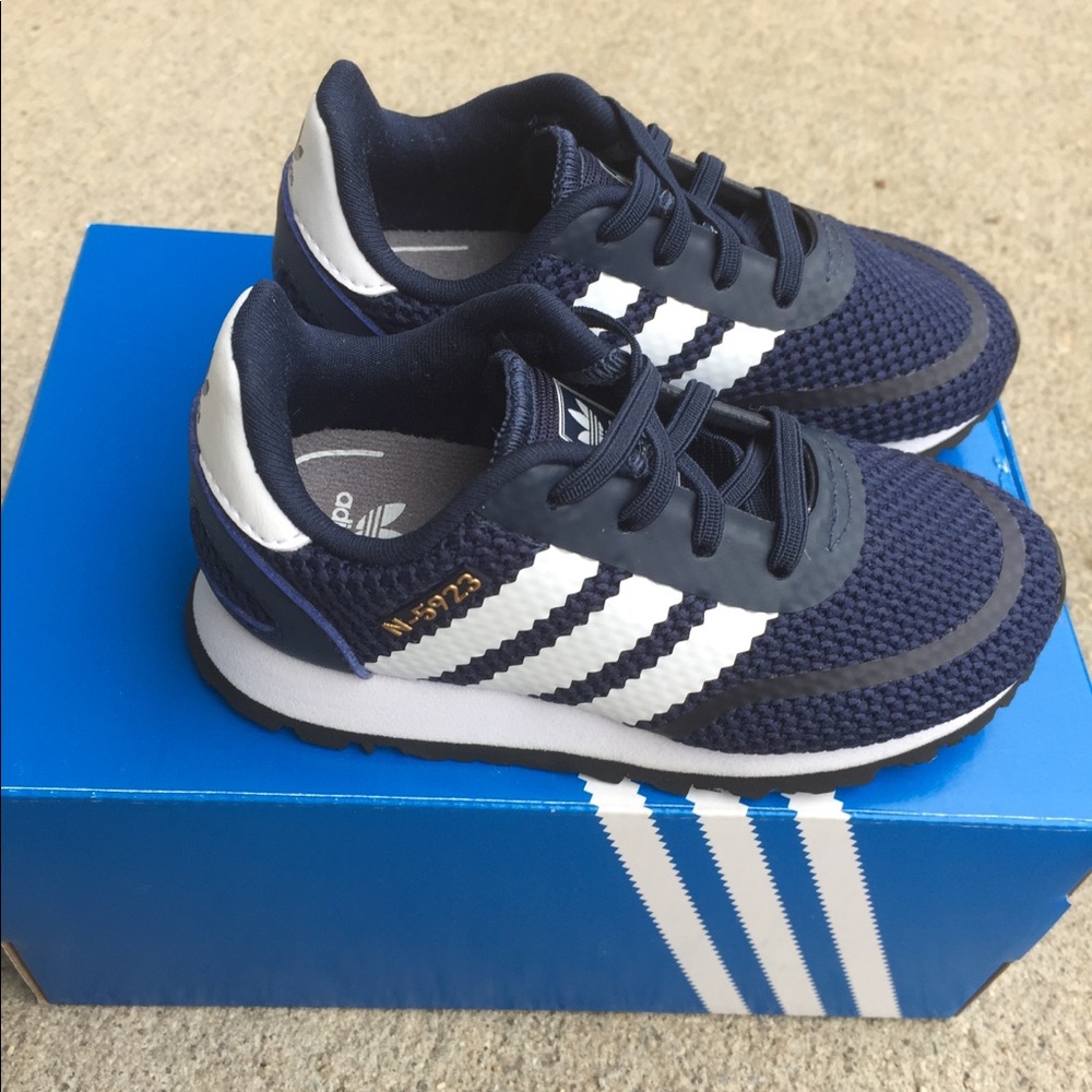 Adidas toddler size 6 1/2 N 5923 classic sneaker